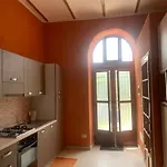 Private With Mountain View With Terrace In Medieval Village Apartmán *